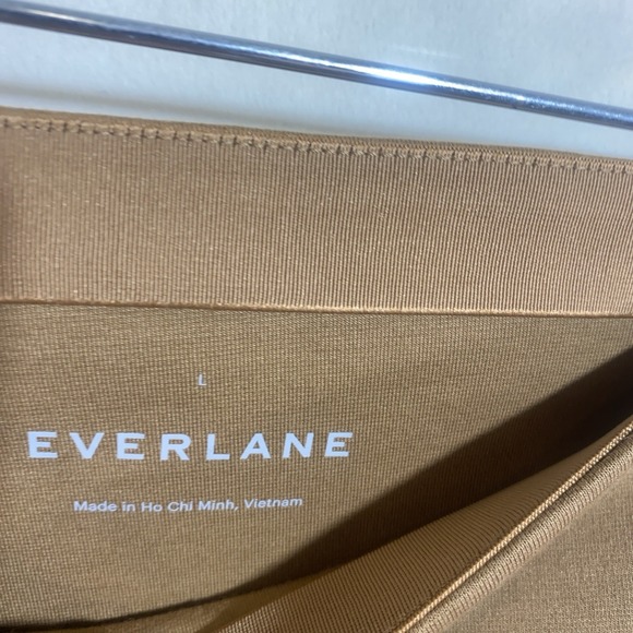 Everlane Dream Pant Kick Flare Camel Tan Women's Size Large NWT - Picture 6 of 10